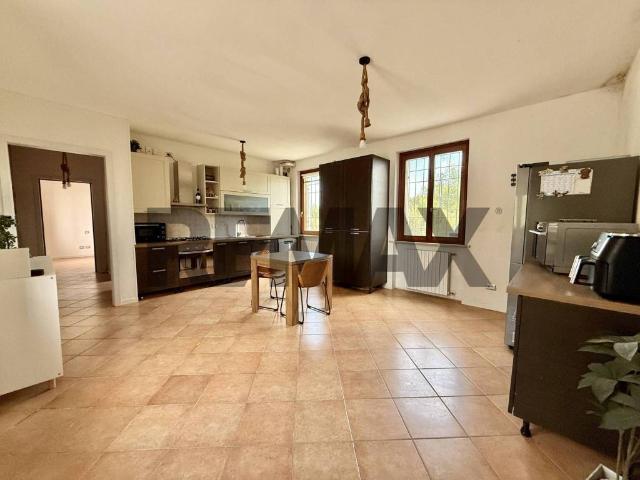 Casa indipendente in vendita a Cella Dati CR