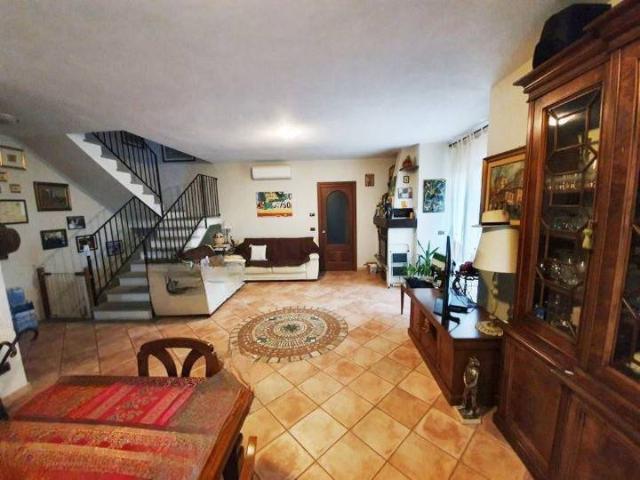 Casa indipendente in vendita a Cella Monte AL