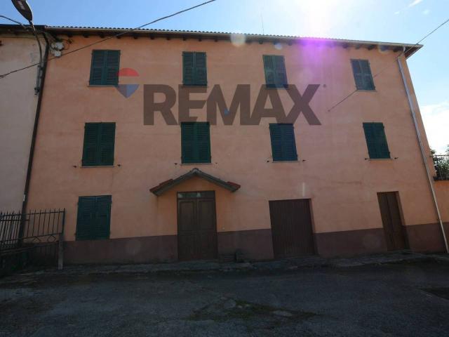 Casa indipendente in vendita a Cengio