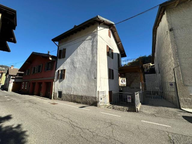 Villa in vendita a Cene BG