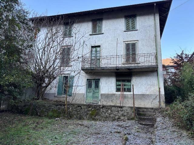 Casa indipendente in vendita a Cene BG