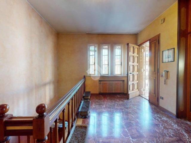 Villa singola in vendita a Cento