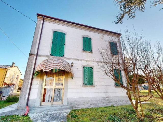Casa indipendente in vendita a Cento FE