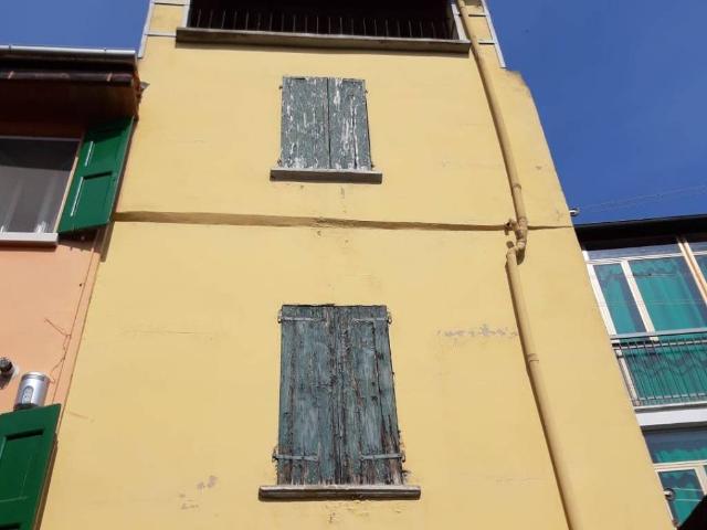 Casa indipendente in vendita a Cento FE