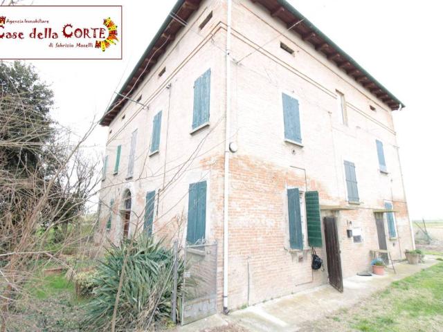 Casa indipendente in vendita a Cento FE