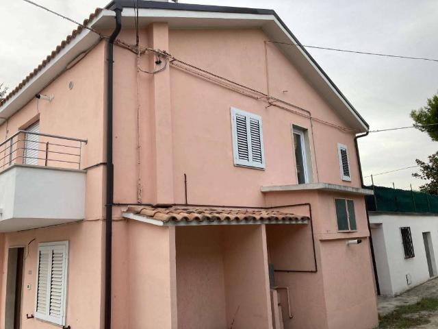Casa indipendente in vendita a Cepagatti PE