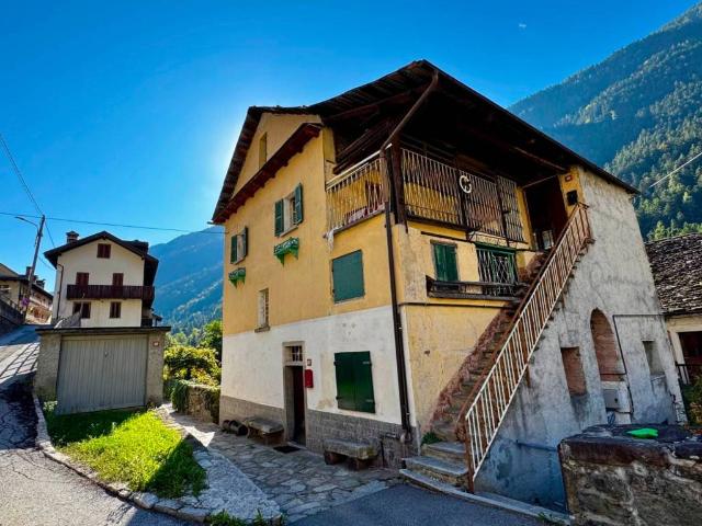 Casa indipendente in vendita a Ceppo Morelli VB