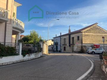 Casa indipendente in vendita a Ceppaloni BN