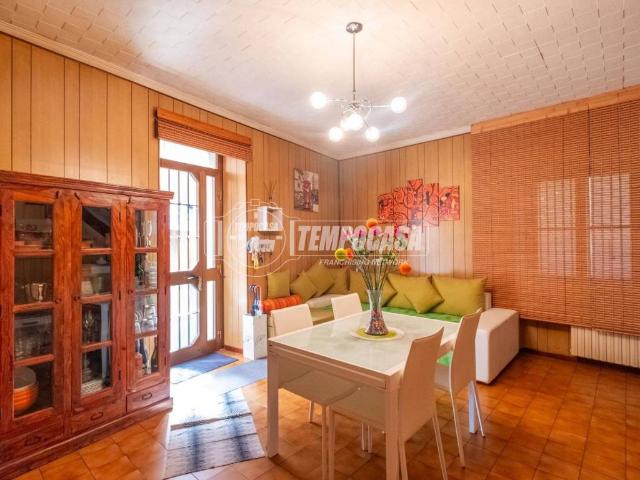 Casa indipendente in vendita a Cerano NO