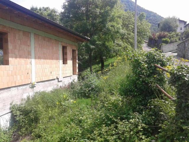 Casa indipendente in vendita a Cerano d'Intelvi via Rivolta Grazioso