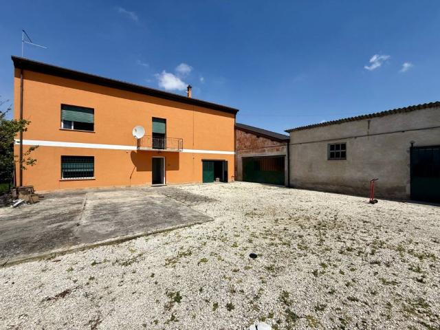 Casa indipendente in vendita a Cerea VR