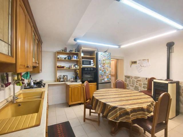 Casa indipendente in vendita a Ceresole Alba CN