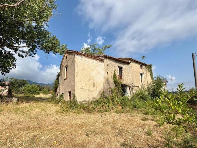 Casa indipendente in vendita a Cerisano CS