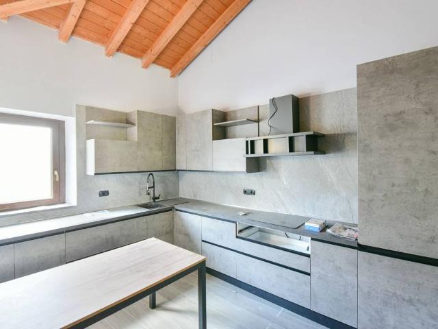 Casa indipendente in vendita a Cernobbio CO