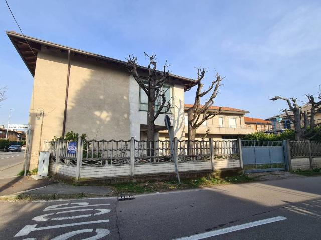 Casa indipendente in vendita a Cerro Maggiore MI
