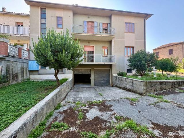 Casa indipendente in vendita a Cerreto d'Esi AN
