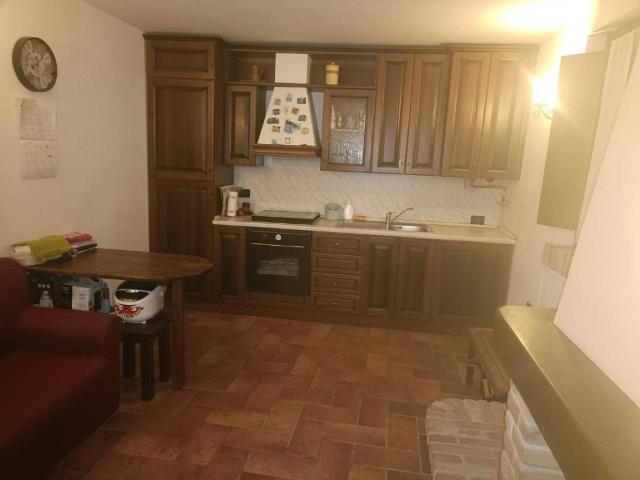 Casa indipendente in vendita a Cerreto d'Esi AN