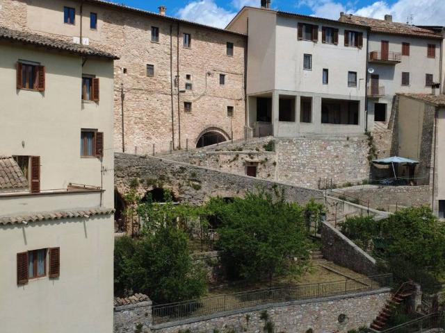 Casa indipendente in vendita a Cerreto di Spoleto PG