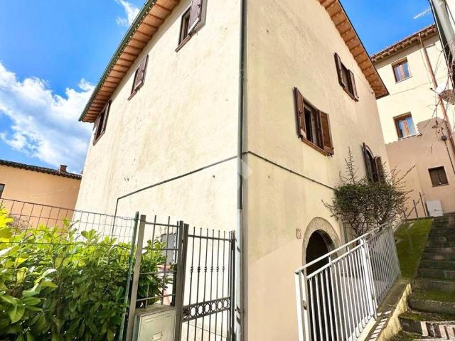Casa indipendente in vendita a Cerreto di Spoleto PG