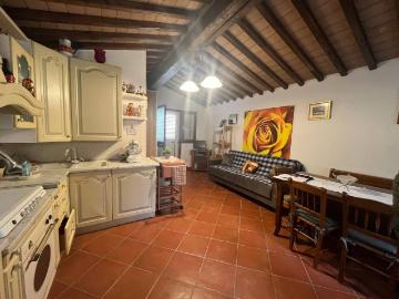 Casa indipendente in vendita a Cerreto Guidi FI
