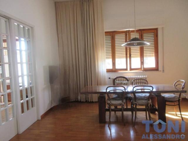 Casa indipendente in vendita a Cerreto Guidi FI