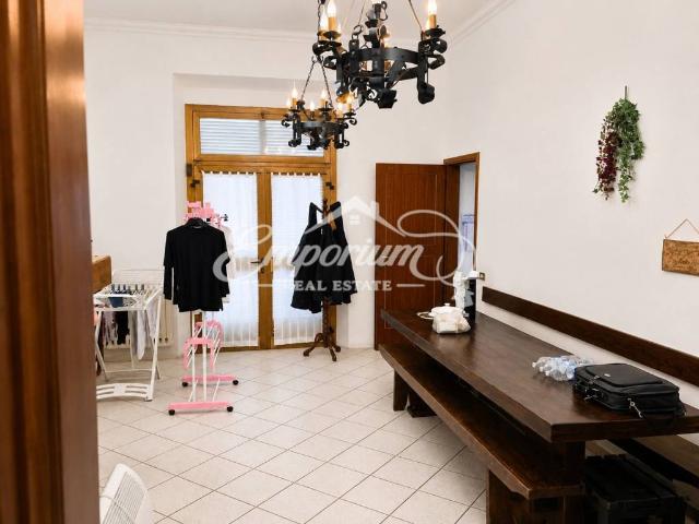 Casa indipendente in vendita a Cerreto Guidi FI