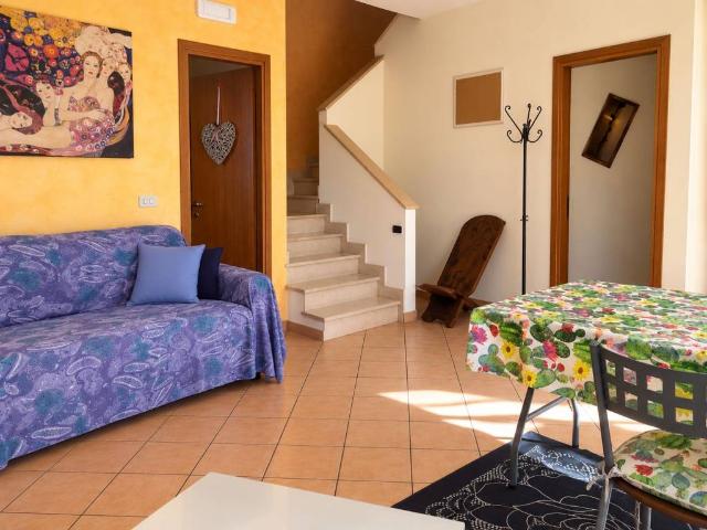 Casa indipendente in vendita a Cerreto Guidi FI