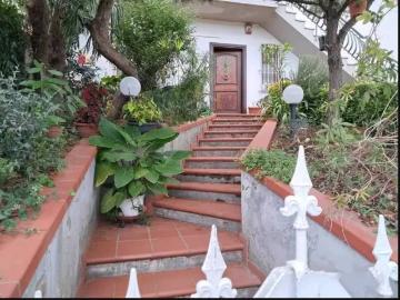 Casa indipendente in vendita a Cerreto Guidi FI