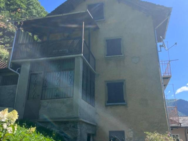 Casa indipendente in vendita a Cervatto VC