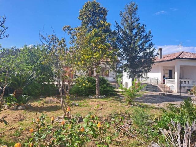 Casa indipendente in vendita a Cervaro via Braccio di Croce, 8