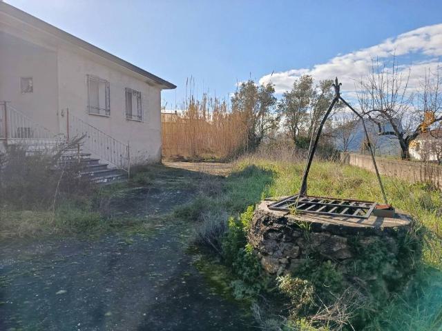 Casa indipendente in vendita a Cervaro FR