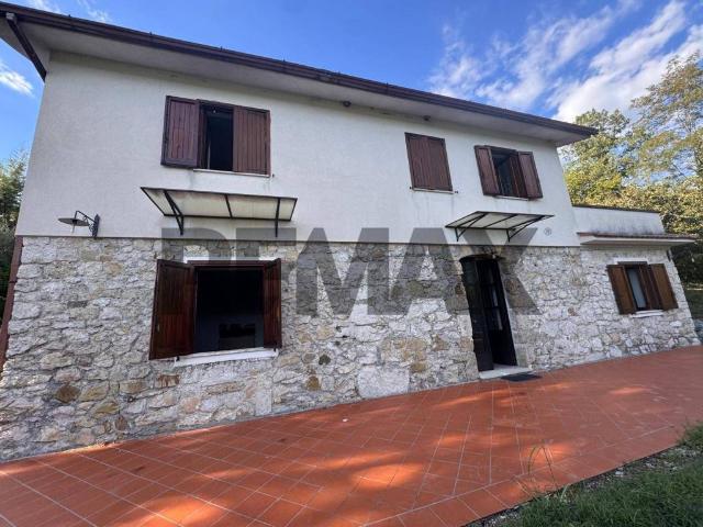 Casa indipendente in vendita a Cervaro FR