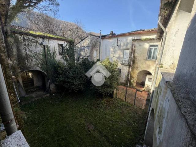 Casa indipendente in vendita a Cervinara AV