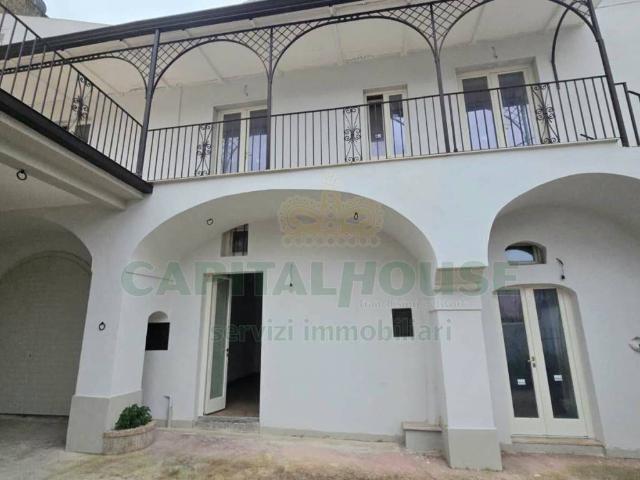 Casa indipendente in vendita a Cervino CE