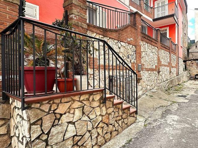 Casa indipendente in vendita a Cervino CE