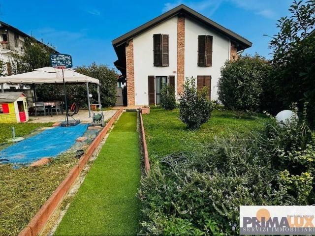 Casa indipendente in vendita a Cesano Maderno MB
