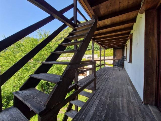 Casa indipendente in vendita a Cesara VB