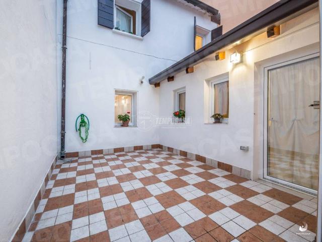 Casa indipendente in vendita a Cesena FC