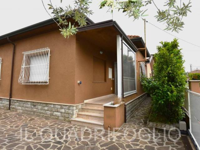 Casa indipendente in vendita a Cesena FC