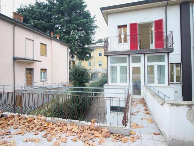 Casa indipendente in vendita a Cesena FC