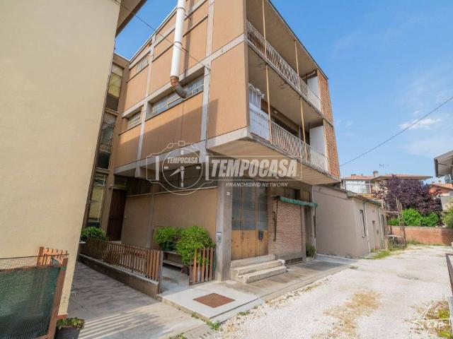 Casa indipendente in vendita a Cesena FC