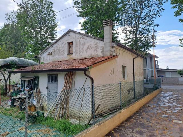 Casa indipendente in vendita a Cesena FC
