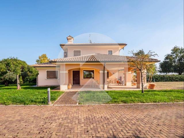 Casa indipendente in vendita a Cesena FC