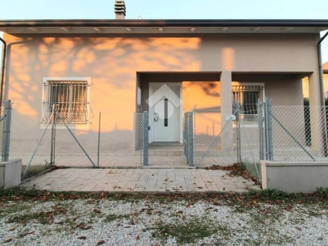 Casa indipendente in vendita a Cesena