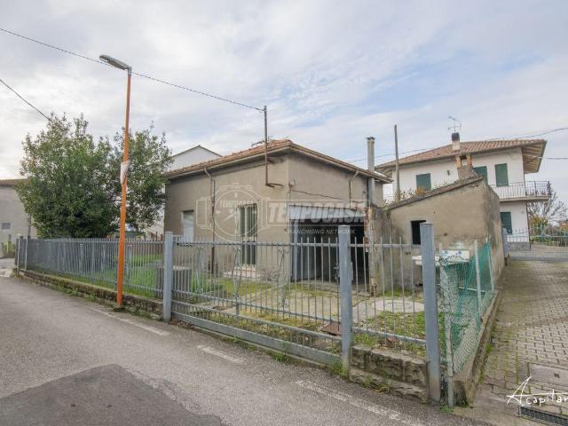 Casa indipendente in vendita a Cesena