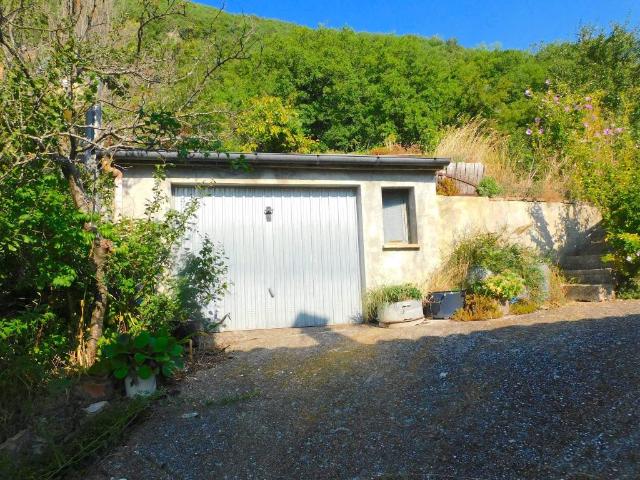 Casa indipendente in vendita a Cessapalombo MC