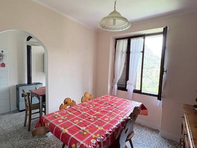 Casa indipendente in vendita a Champdepraz AO