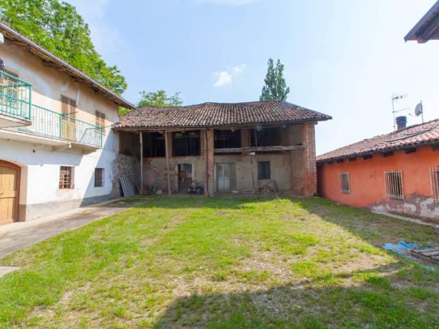 Casa indipendente in vendita a Cherasco CN