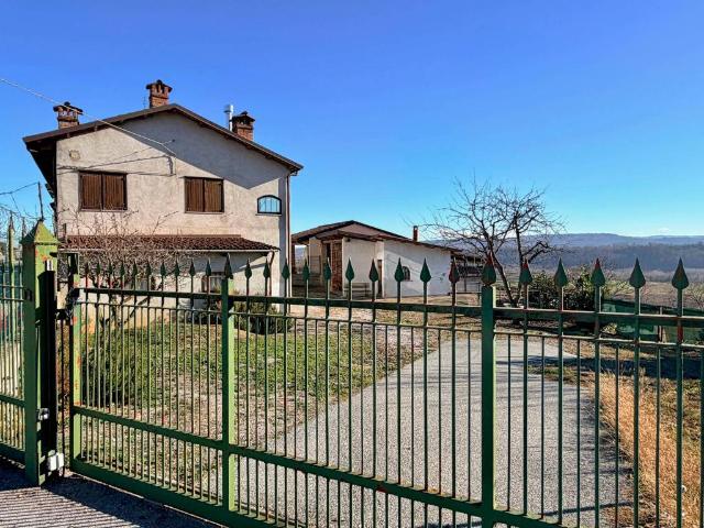 Casa indipendente in vendita a Cherasco CN