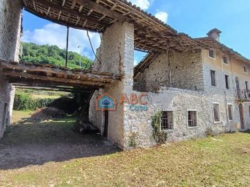 Casa indipendente in vendita a Chiampo VI